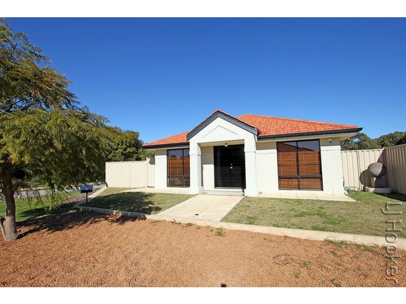 16 Eliza Pass, Madora Bay WA 6210