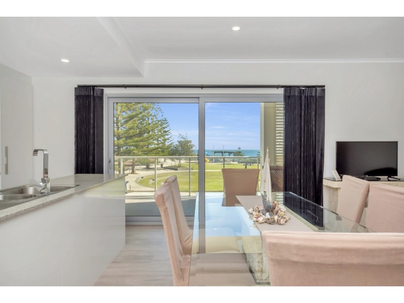 15/150 Boardwalk Boulevard, Halls Head WA 6210