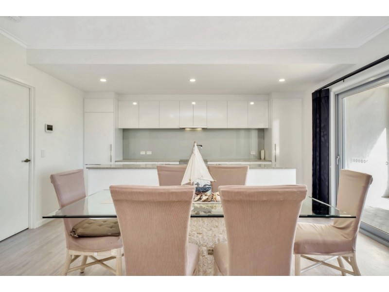 15/150 Boardwalk Boulevard, Halls Head WA 6210