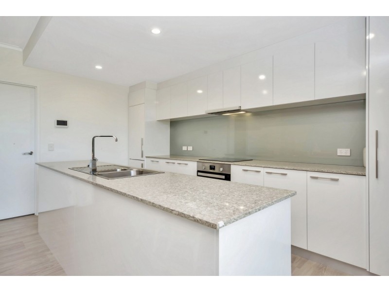 15/150 Boardwalk Boulevard, Halls Head WA 6210