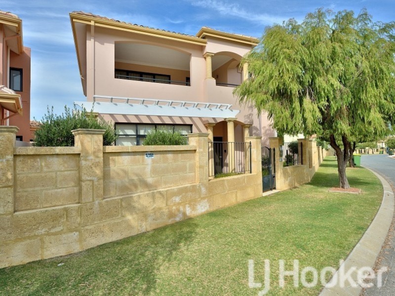 15/2 The Pass, Dawesville WA 6211