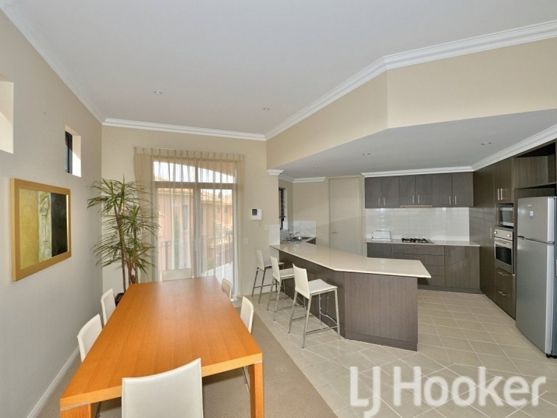 15/2 The Pass, Dawesville WA 6211