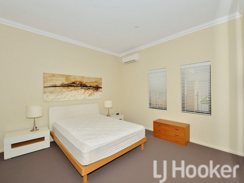 15/2 The Pass, Dawesville WA 6211