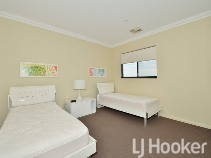 15/2 The Pass, Dawesville WA 6211