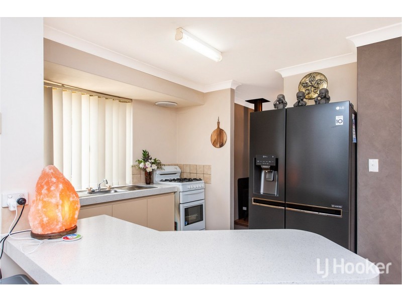 1/4 Kiama Court, Greenfields WA 6210