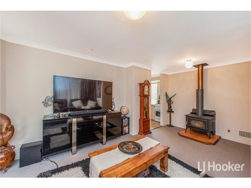 1/4 Kiama Court, Greenfields WA 6210