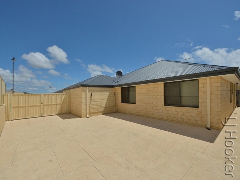 48 Cawana Parkway, Lakelands WA 6180