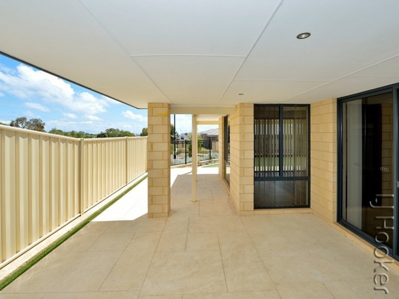 48 Cawana Parkway, Lakelands WA 6180