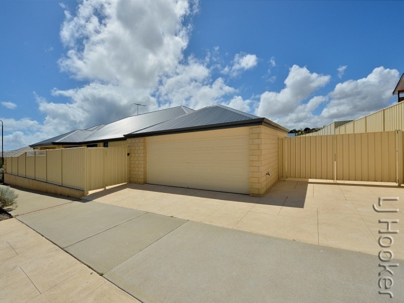 48 Cawana Parkway, Lakelands WA 6180