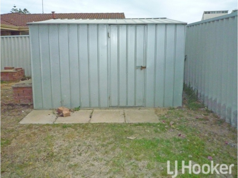 1/16 Mippi Road, Halls Head WA 6210