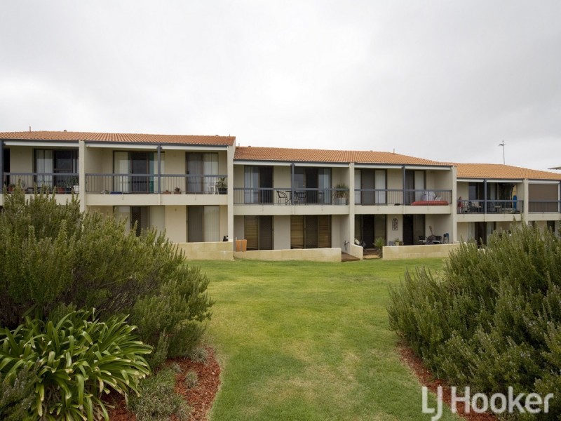 11/24 Halls Head Parade, Halls Head WA 6210