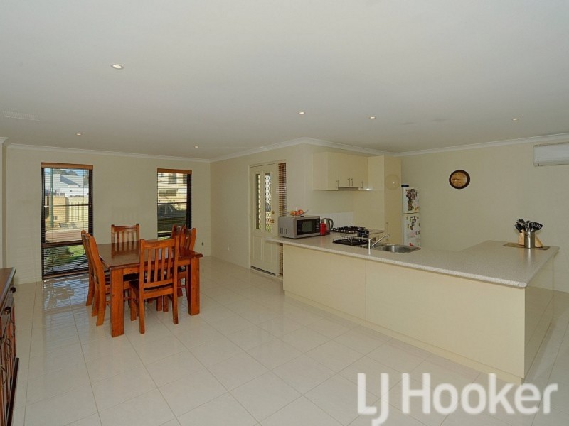 3 Kardan Loop, Falcon WA 6210