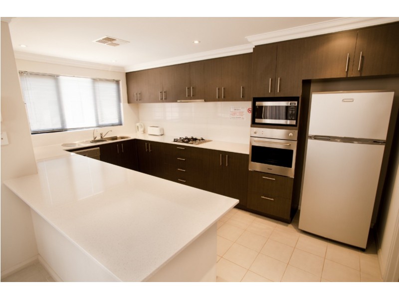 14/2 The Pass, Dawesville WA 6211