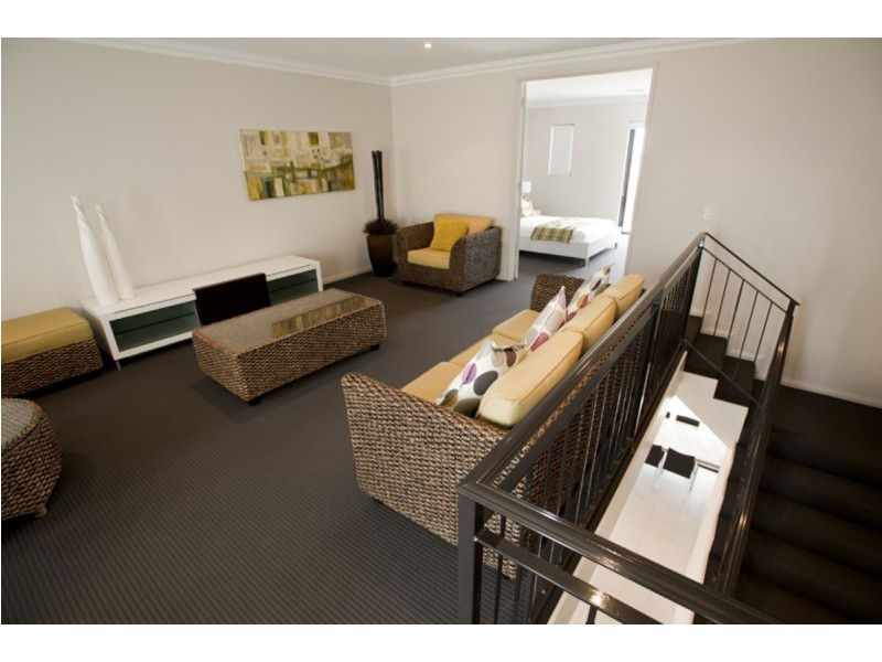 14/2 The Pass, Dawesville WA 6211