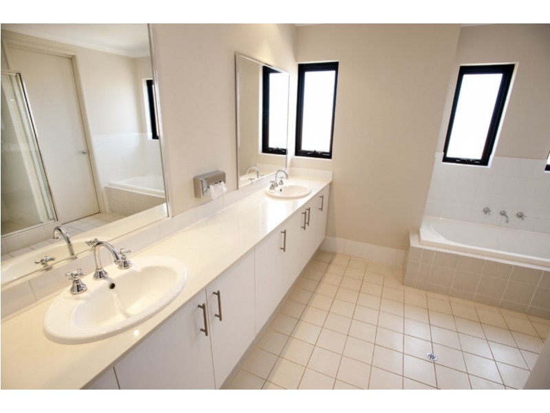 14/2 The Pass, Dawesville WA 6211