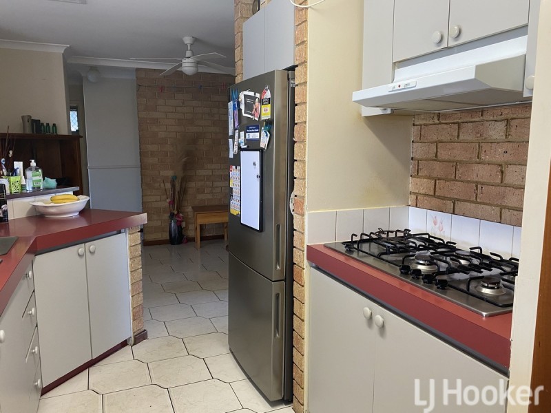 6 Scrubbird Court, Greenfields WA 6210