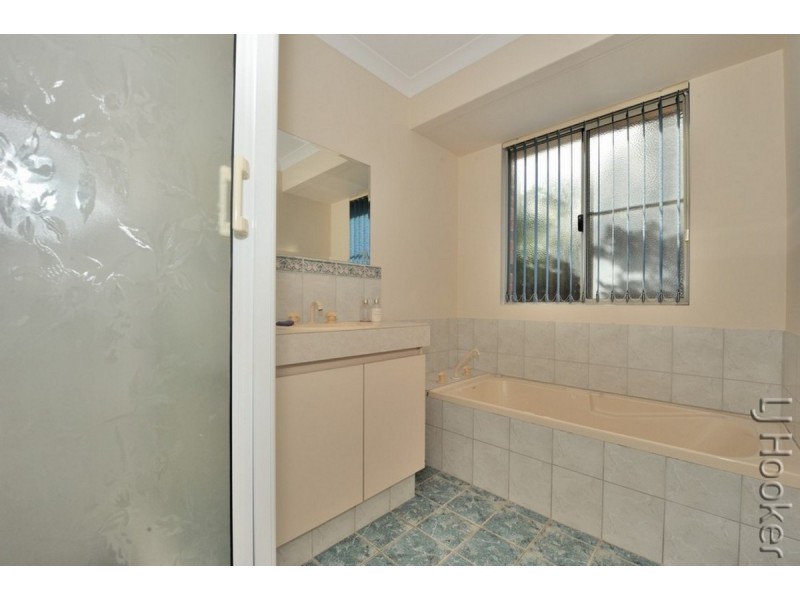 84 Ronsard Drive, San Remo WA 6210