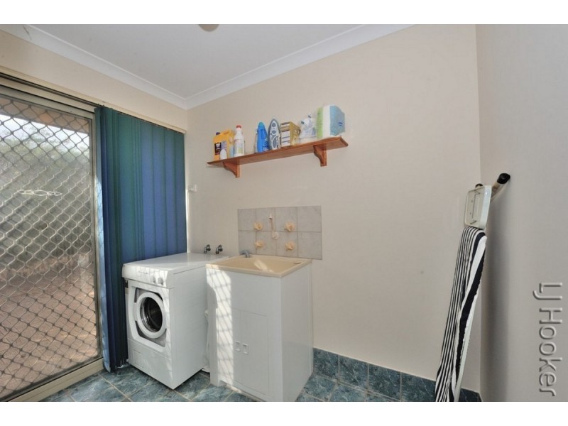 84 Ronsard Drive, San Remo WA 6210