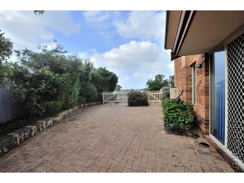 84 Ronsard Drive, San Remo WA 6210