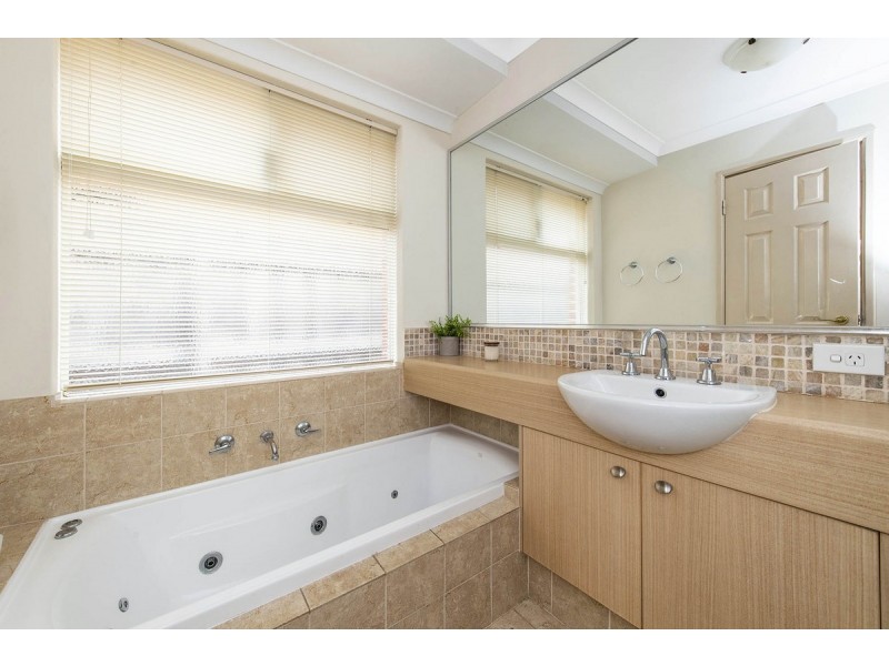 9 Garden Road, Dawesville WA 6211