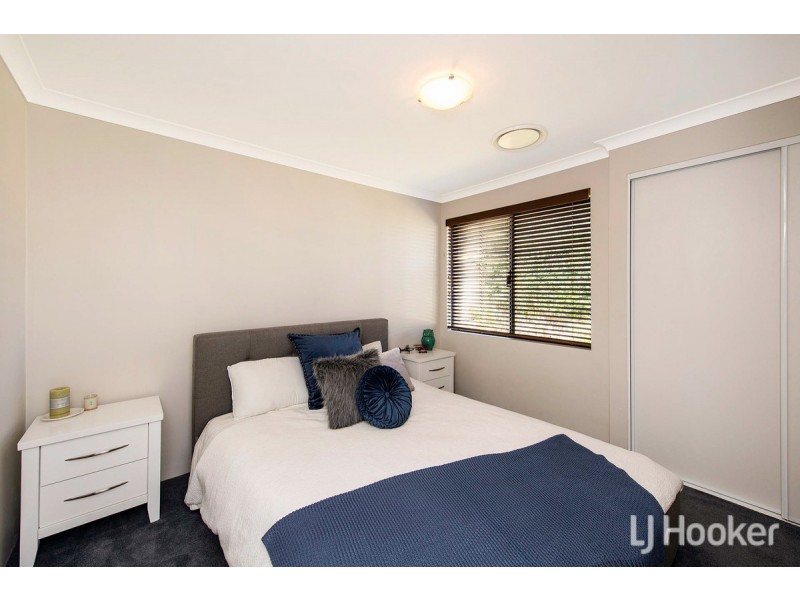 322 Pebble Beach Boulevard, Meadow Springs WA 6210