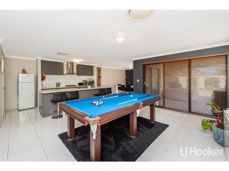 322 Pebble Beach Boulevard, Meadow Springs WA 6210