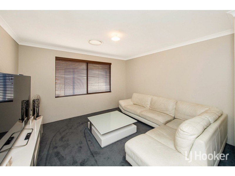 322 Pebble Beach Boulevard, Meadow Springs WA 6210