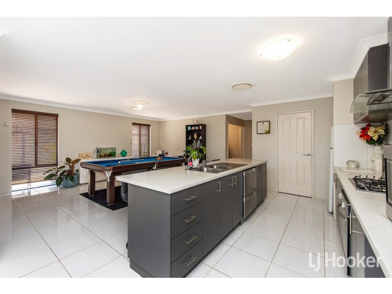 322 Pebble Beach Boulevard, Meadow Springs WA 6210