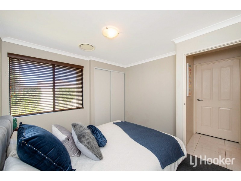 322 Pebble Beach Boulevard, Meadow Springs WA 6210