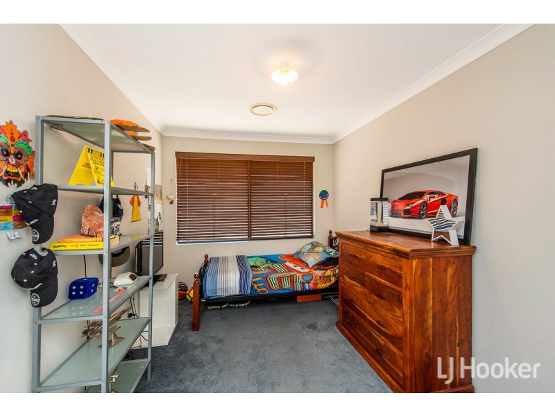 322 Pebble Beach Boulevard, Meadow Springs WA 6210