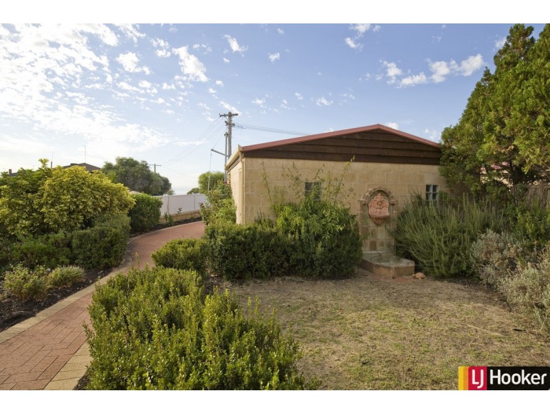 4B Merindah Meander, Falcon WA 6210