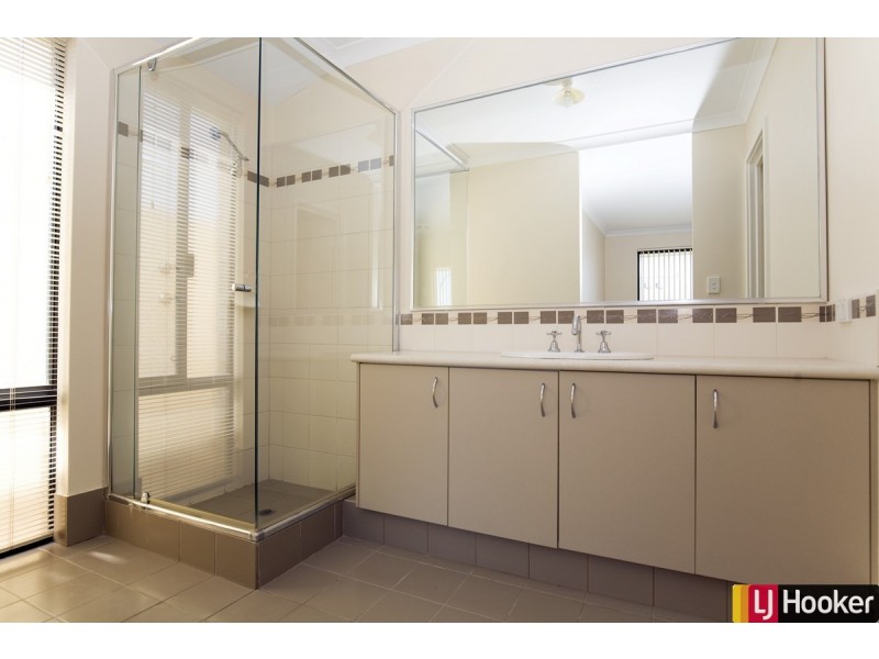 16 Bertha Loop, Dudley Park WA 6210