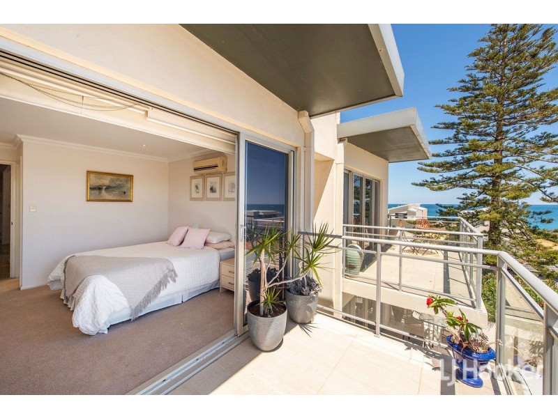 4/23 Oversby Street, Halls Head WA 6210