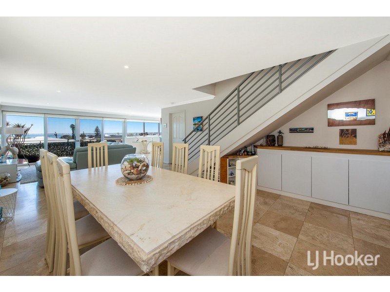4/23 Oversby Street, Halls Head WA 6210