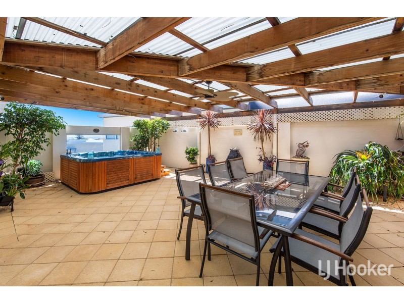 4/23 Oversby Street, Halls Head WA 6210