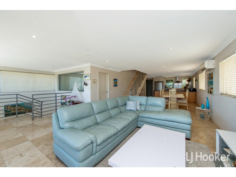 4/23 Oversby Street, Halls Head WA 6210
