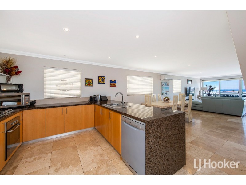 4/23 Oversby Street, Halls Head WA 6210