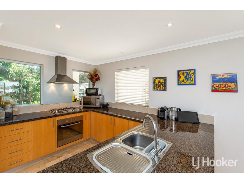 4/23 Oversby Street, Halls Head WA 6210