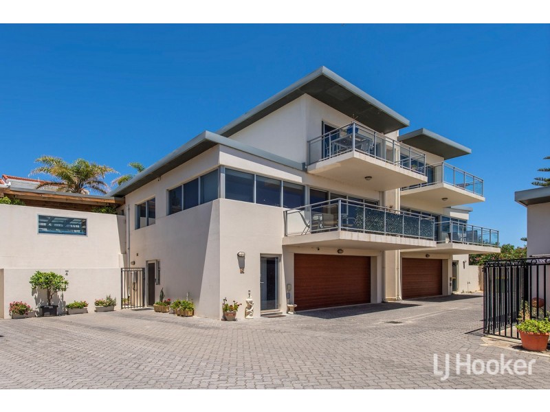 4/23 Oversby Street, Halls Head WA 6210