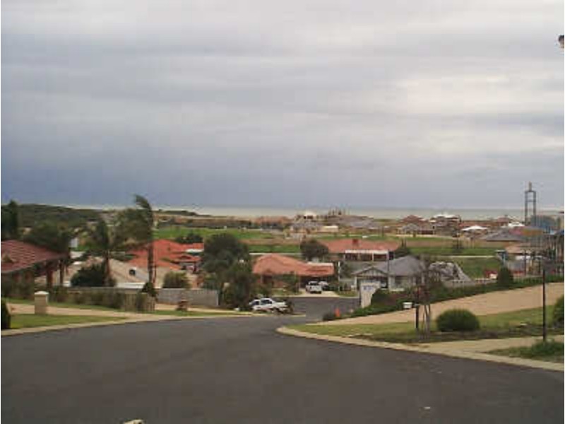 8 Ebony Court, Halls Head WA 6210