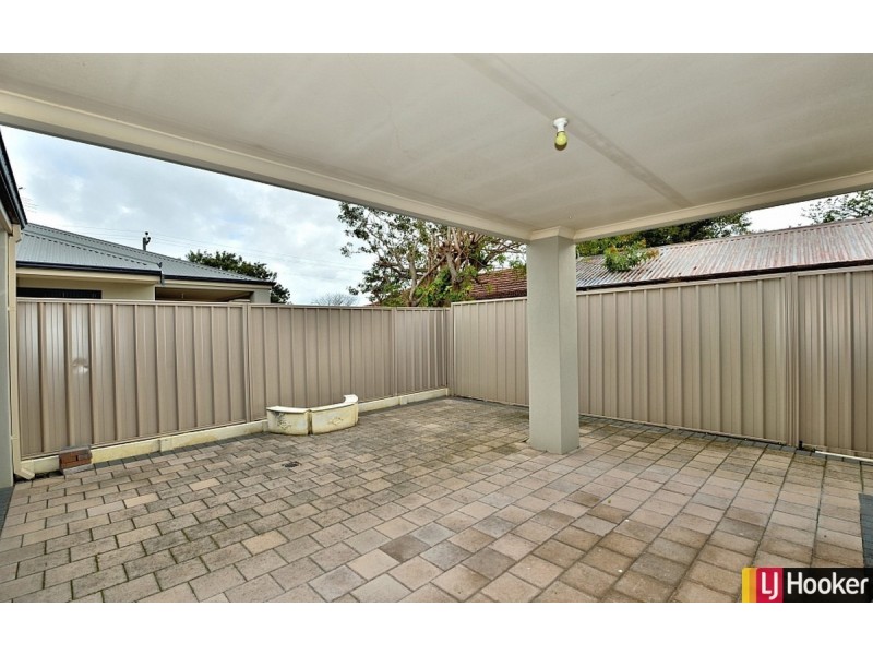 8B Loxton Street, Dudley Park WA 6210