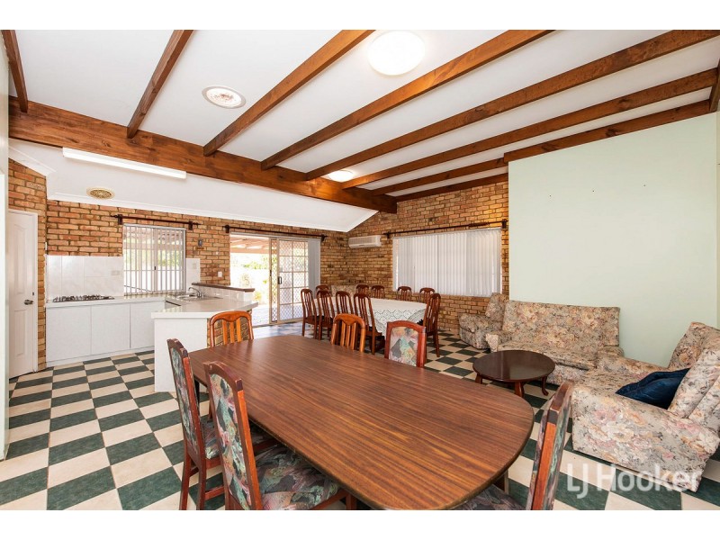 195 Mclarty Road, Halls Head WA 6210