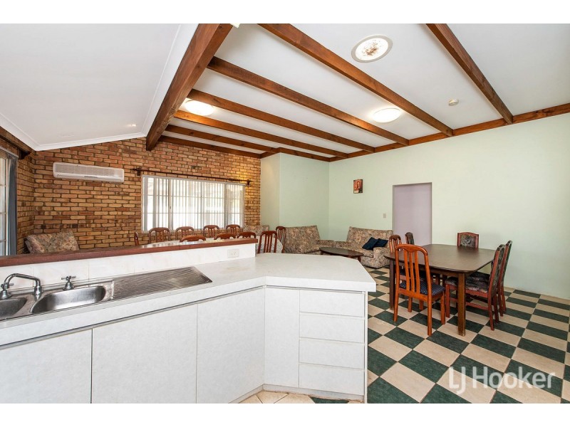 195 Mclarty Road, Halls Head WA 6210