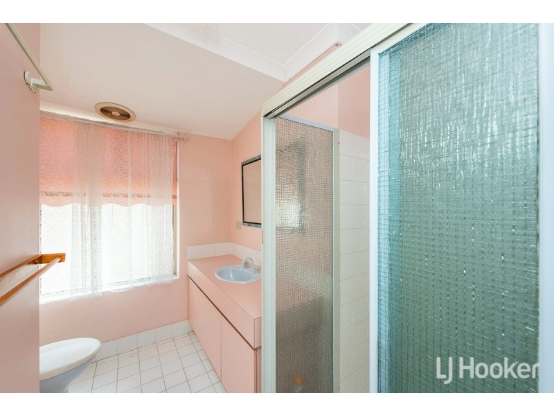 195 Mclarty Road, Halls Head WA 6210