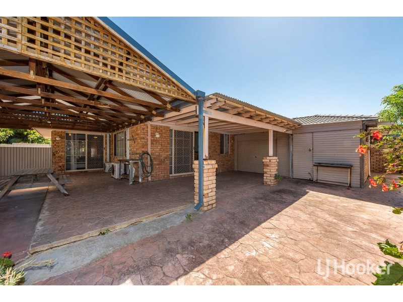 195 Mclarty Road, Halls Head WA 6210