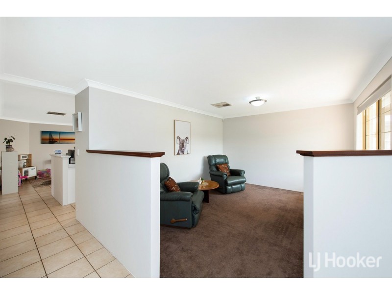 38 Mariners Cove Drive, Dudley Park WA 6210