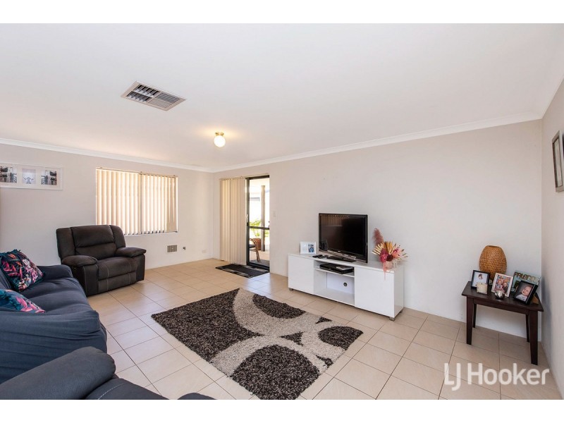 2a McCubbin Loop, Dawesville WA 6211