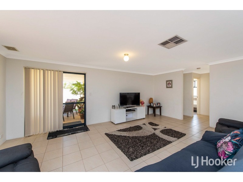 2a McCubbin Loop, Dawesville WA 6211
