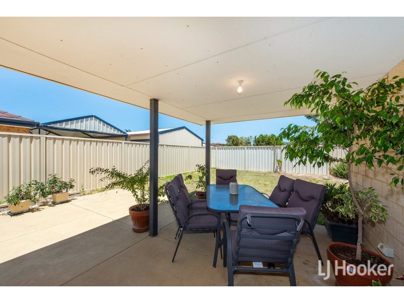2a McCubbin Loop, Dawesville WA 6211