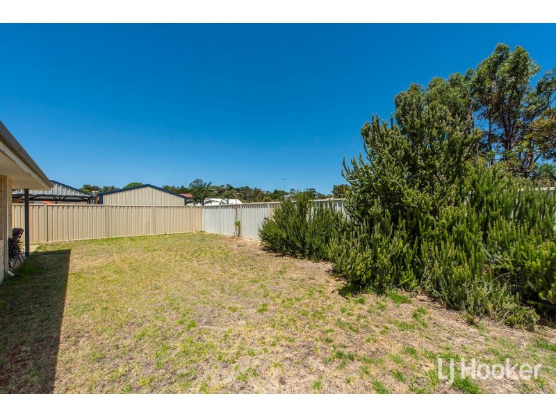 2a McCubbin Loop, Dawesville WA 6211
